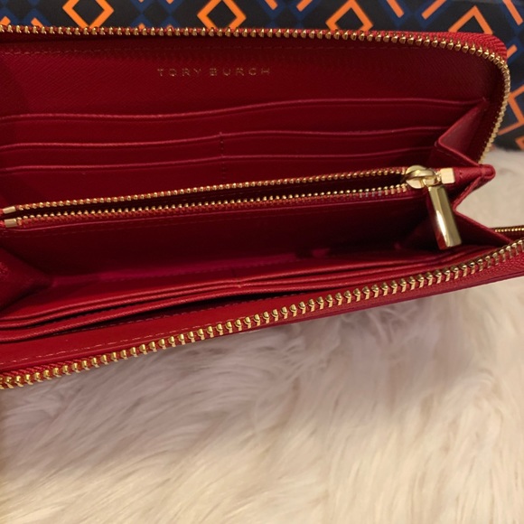 NWOT Authentic Tory Burch Emerson Zip Wallet - Picture 4 of 8